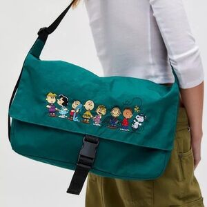 Baggu x Peanuts Urban Outfitters exclusive messenger bag